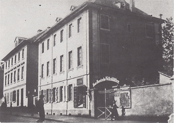 Wohnhaus der Familie Büchner in der Grafenstraße seit 1825. (Fotografie, um 1900).